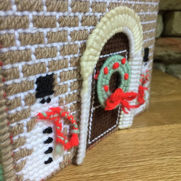 Yarn Christmas House Hand Crafted Card Keeper Box - Picture 3 of 10